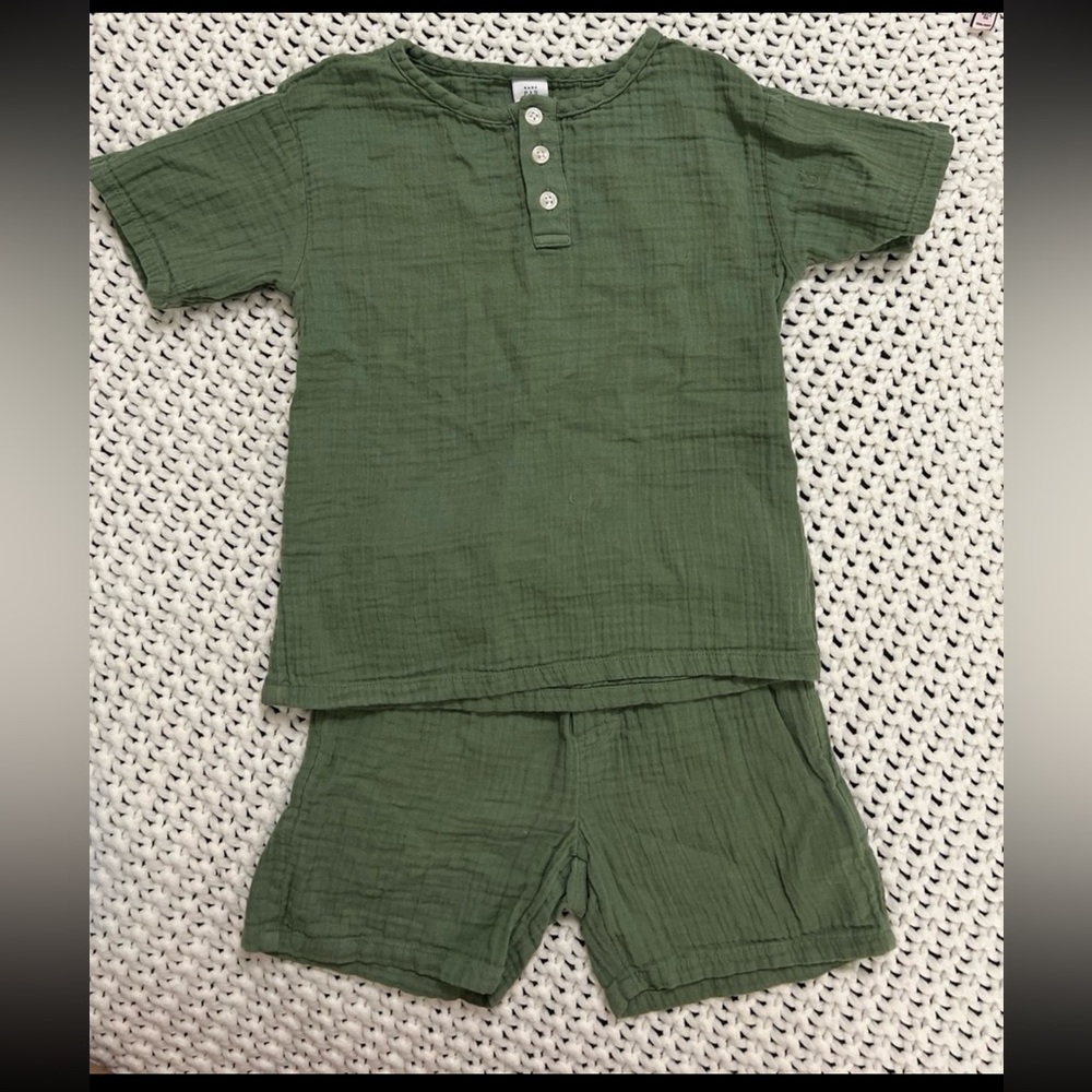 Gap linen toddler set